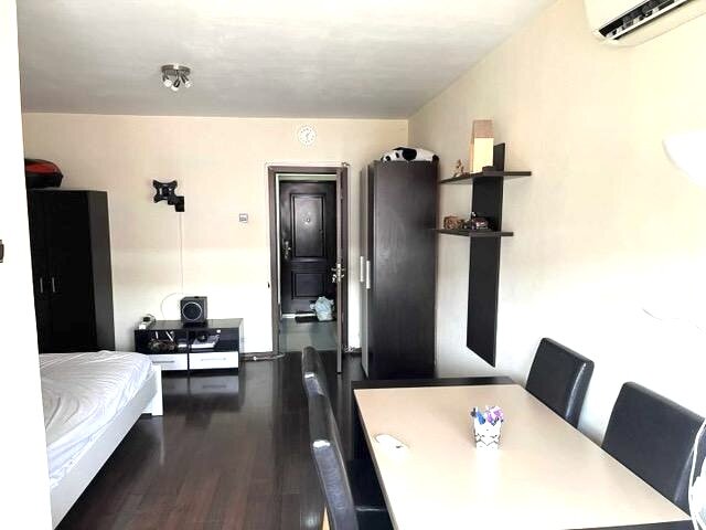 Titan - Metrou Costin Georgian